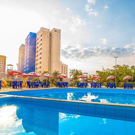 Golden Dolphin Express - Viva Ferias Apartment Caldas Novas Exterior photo